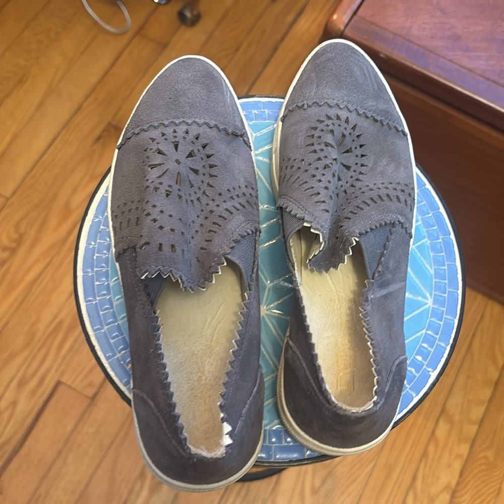 Gray Seychelles Platform Suede Women's Slip-On Shoes Size 6